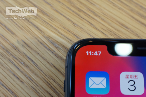 iPhone X