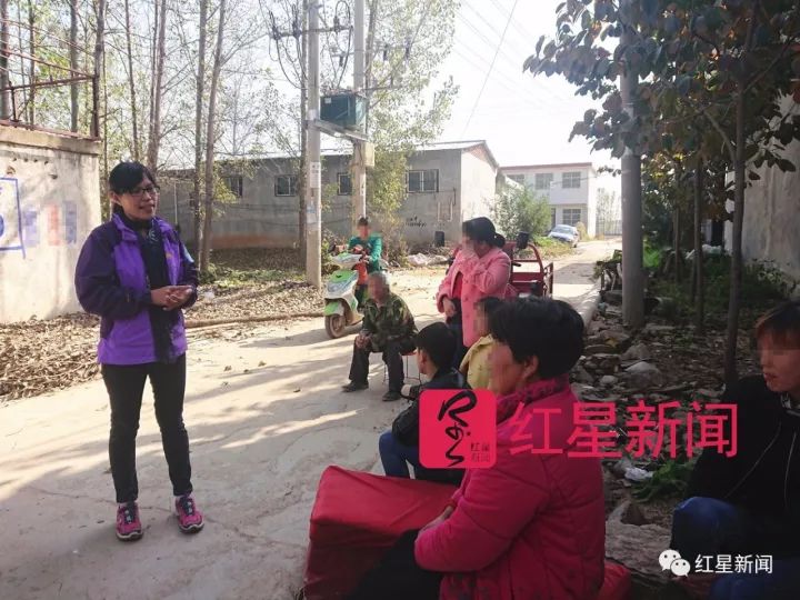 女硕士从海外回农村捡垃圾 认识北京一半收破烂的