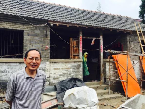 数学痴汉30年前名校肄业 回村钻研数论靠低保度日